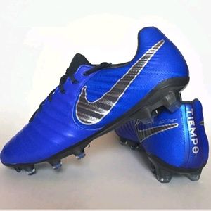 Meet your Posher, Kosta